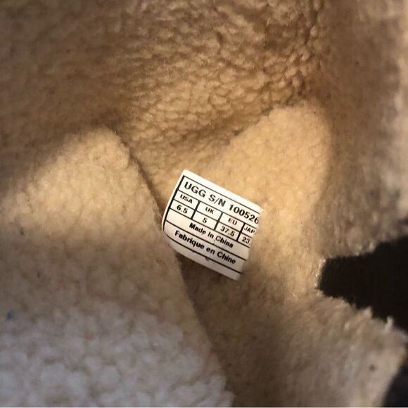 Ugg Thomson dark brown suede leather Moto style boots shearling lined size 6.5 - Picture 11 of 11